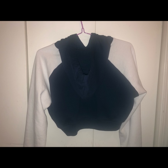 Fila cropped hoodie - Picture 2 of 4